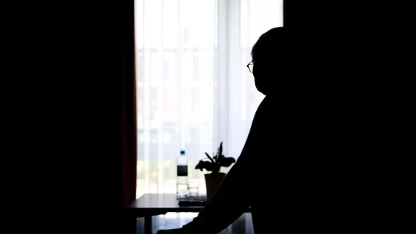 Im Tagesverlauf schwanken die Symptome eines Delirs und verschlimmern sich oft in den Abendstunden. - &copy; Sina Schuldt/dpa/dpa-tmn