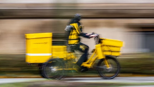 41.589 Mal wurde sich im Jahr 2023 &uuml;ber die Post- und Paketbranche beschwert. - &copy; Robert Michael/dpa