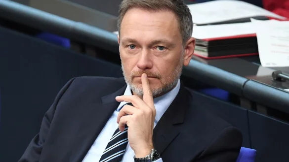 Bundesfinanzminister Christian Lindner will enge Grenzen setzen - denn schon jetzt klafft im Bundeshauhalt f&uuml;r 2025 eine Milliardenl&uuml;cke. - &copy; Ann-Marie Utz/dpa