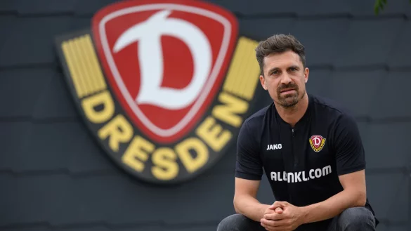 Dynamo-Trainer Thomas Stamm feiert seine DFB-Pokalpremiere. - &copy; Robert Michael/dpa