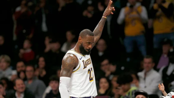 Erzielte bislang 40.474 Punkte in Hauptrunden-Partien in seiner NBA-Karriere: LeBron James. - &copy; John Munson/AP/dpa
