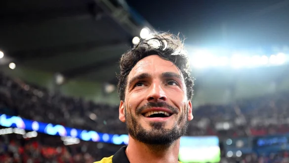 Dortmunds Mats Hummels reagiert nach dem Sieg. Am 1. Juni trifft der BVB im Endspiel der K&ouml;nigsklasse auf Real Madrid. - &copy; Robert Michael/dpa