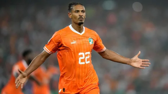 Sebastien Haller von der Elfenbeink&uuml;ste jubelt nach seinem F&uuml;hrungstreffer. - &copy; Sunday Alamba/AP/dpa