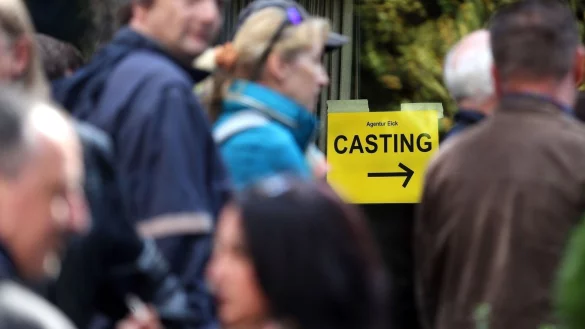 Im Rheinland werden Komparsen eine historische Serie gesucht (Symbolbild). - &copy; Ina Fassbender/dpa