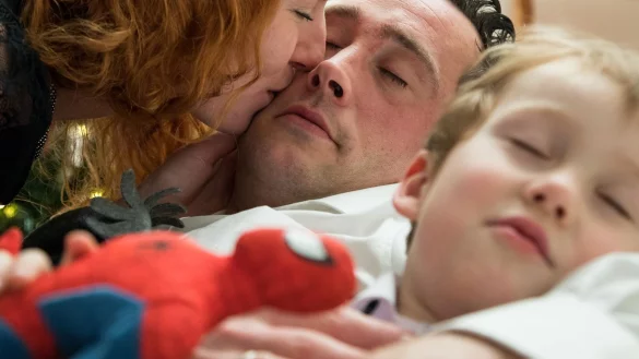 Nicht immer leicht unter einen Hut zu bekommen: Wochenenddienste und gemeinsame Zeit mit der Familie. - © Christin Klose/dpa-tmn