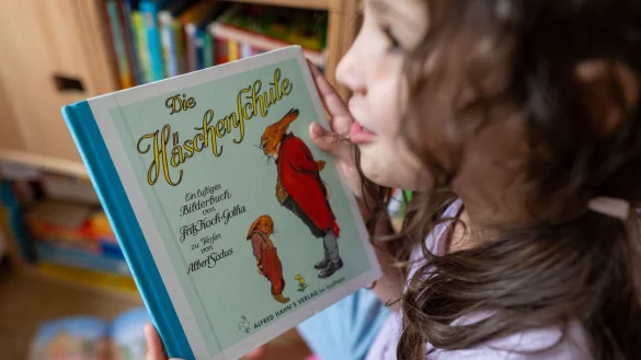 100 Jahre alt und weiterhin bei Kindern beliebt: &laquo;Die H&auml;schenschule&raquo; von Albert Sixtus (1892-1960). - &copy; Hendrik Schmidt/dpa