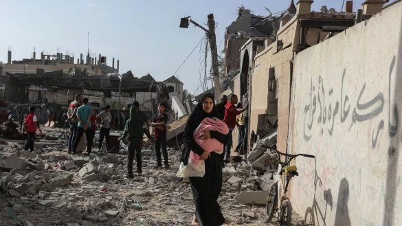 Vor einem erwarteten Milit&auml;reinsatz hat Israels Armee mit der Evakuierung der Stadt Rafah begonnen. &Auml;gypten bef&uuml;rchtet viele Binnenfl&uuml;chtlinge. - &copy; Abed Rahim Khatib/dpa