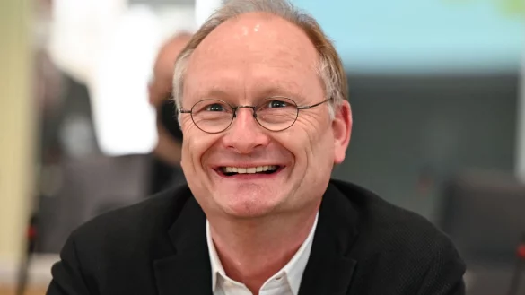 Sven Pl&ouml;ger, Meteorologe und ARD-Wettermoderator. - &copy; Arne Dedert/dpa/Archivbild