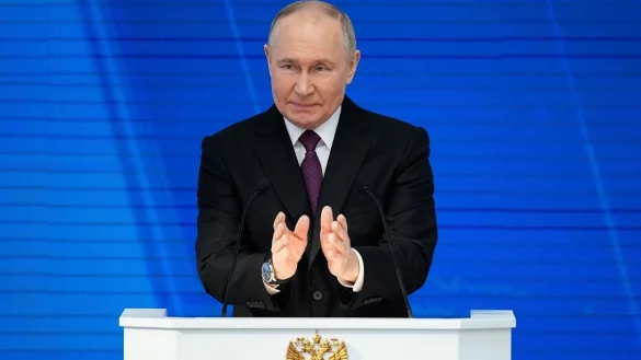 &laquo;Zusammen k&ouml;nnen wir alles schaffen&raquo;: Wladimir Putin. - &copy; Alexander Zemlianichenko/AP/dpa