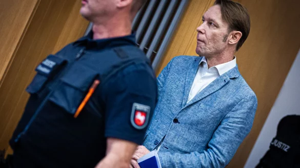 Ein Gutachter kommt zu dem Schluss, dass der Angeklagte Christian B. gef&auml;hrlich ist. (Archivfoto) - &copy; Moritz Frankenberg/dpa-Pool/dpa