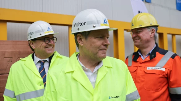 Im Rahmen einer deutsch-kanadischen Wasserstoff-Partnerschaft soll Wasserstoff zwischen dem Hafen von Argentia und dem Hamburger Hafen transportiert werden. - &copy; Christian Charisius/dpa