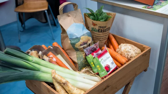 Regionales und saisonales Gemüse aus Franken auf der Naturkostmesse Biofach in Nürnberg. - © Daniel Vogl/dpa