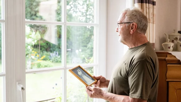 Statt nach dem Verlust der Partnerin &uuml;ber die Trauer zu sprechen, wollen M&auml;nner h&auml;ufig einfach nur weiter funktionieren. - &copy; Benjamin Nolte/dpa-tmn/dpa