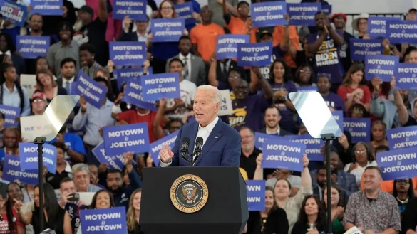 US-Pr&auml;sident Joe BIden hat sich bei einem Wahlkampfauftritt in Detroit weiterhin keine Selbstzweifel anmerken lassen. - &copy; Carlos Osorio/AP/dpa