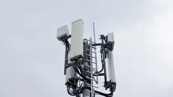 Ein Mobilfunksendemast: Die Telekommunikationsanbieter sind von dem Minderungsrecht wenig begeistert. - &copy; Rolf Vennenbernd/dpa