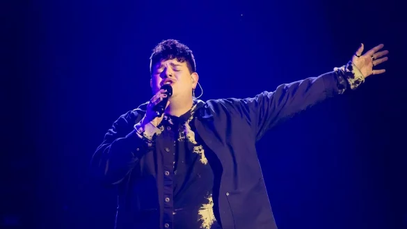 Isaak, Gewinner des deutschen ESC-Vorentscheids, tritt beim Eurovision Song Contest - Das deutsche Finale 2024 auf. - &copy; Christoph Soeder/dpa Pool/dpa