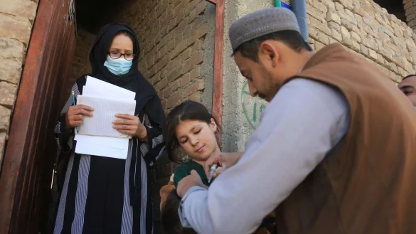 In Afghanistan sollen fast elf Millionen Kinder gegen Polio geimpft werden (Archivbild). - &copy; Saifurahman Safi/XinHua/dpa