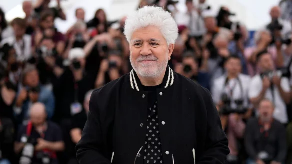 Almod&oacute;var erh&auml;lt wieder eine Auszeichnung. (Foto Archiv) - &copy; Scott Garfitt/Invision/AP/dpa