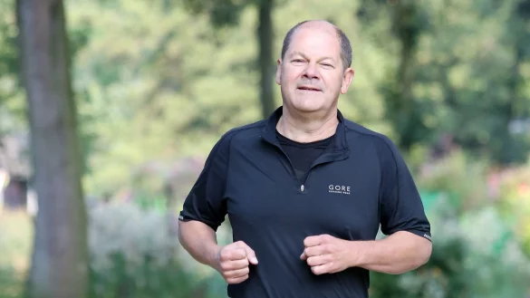 Kanzler Scholz kann beim Joggen gut entspannen. (Archivbild) - &copy; Bodo Marks/dpa