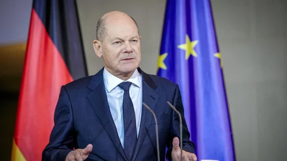 &laquo;Der Geist ist aus der Flasche&raquo;, sagt Kanzler Scholz zum Erstarken der AfD. - &copy; Kay Nietfeld/dpa