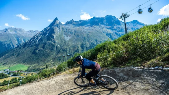 Der neue Bikepark namens &laquo;Silva Trails&raquo; soll am 5. Juli er&ouml;ffnen und danach noch wachsen: Drei weitere Trails sind bereits in Planung. - &copy; TVB Paznaun-Ischgl/TVB Paznaun-Ischgl/dpa