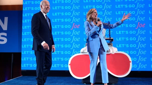 Jill Biden &uuml;ber desatsr&ouml;sen TV-Auftritt ihres Mannes: &laquo;Du hast alle Fragen beantwortet. Du kanntest alle Fakten.&raquo; (Archivbild) - &copy; Evan Vucci/AP