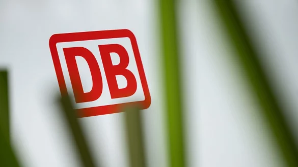 Die Deutsche Bahn und der Rhein-Main-Verkehrsverbund starten das nach eigenen Angaben deutschlandweit erste Pilotprojekt f&uuml;r einen autonomen Shuttleservice nach Nachfrage. - &copy; Hannes P Albert/dpa