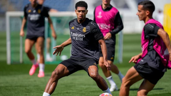 Jude Bellingham von Real Madrid beim Training. - &copy; Manu Fernandez/AP/dpa