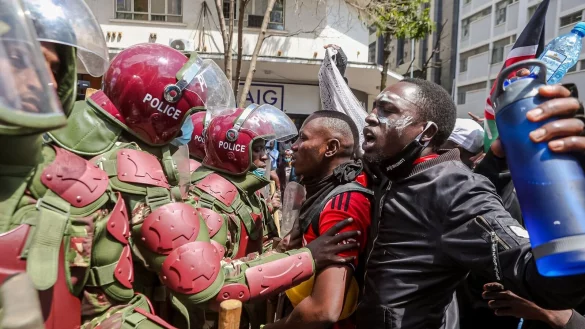 Auch wenn vor allem die Jugend demonstriert, sind viele Kenianer fassungslos &uuml;ber den Umgang mit den Demonstranten. - &copy; Boniface Muthoni/SOPA/ZUMA/dpa