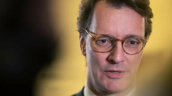 Hendrik Wüst, Ministerpräsident von Nordrhein-Westfalen. - © Helmut Fricke/dpa