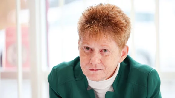 &laquo;Nach der Deutschen Einheit w&auml;re die Chance da gewesen f&uuml;r Ost und West und Nord und S&uuml;d, sich eine Verfassung anzueignen mit einer Volksabstimmung&raquo;: Petra Pau. - &copy; Jan Woitas/dpa