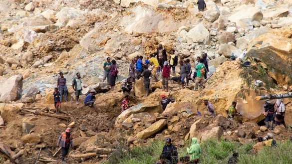 Bei dem Ungl&uuml;ck in der abgelegenen Provinz Enga war eine Bergflanke pl&ouml;tzlich abgerutscht und ins Tal gest&uuml;rzt. - &copy; Juho Valta/UNDP Papua New Guinea/AP/dpa