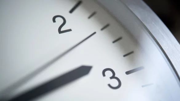 Die Ukraine schafft die Sommerzeit ab. (Symbolbild) - &copy; Daniel Naupold/dpa