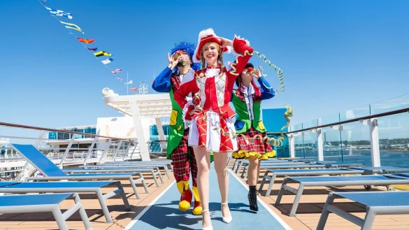 Narren auf hoher See: Im September 2024 legt die &laquo;Mein Schiff 3&raquo; zur vierten Jeckliner-Kreuzfahrt ab, die f&uuml;nfte Auflage im n&auml;chsten Jahr kann auch schon gebucht werden. - &copy; Ulrich Schaarschmidt/TUI Cruises/dpa