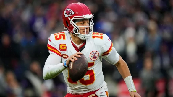 Chiefs-Quarterback Patrick Mahomes (15) wird mit seinem Team versuchen den Titel mit einem Sieg im Super Bowl zu verteidigen. - &copy; Matt Slocum/AP/dpa