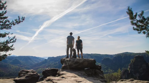 Sch&ouml;ner Aussichtspunkt am Malerweg: die Goldsteinaussicht in der S&auml;chsischen Schweiz. - &copy; Vanessa Bieling/TMGS/Vanessa Bieling/TMGS/dpa