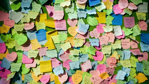 To-Do-Spirale: Unerledigte Aufgaben stressen uns, weil sie durch den Zeigarnik-Effekt st&auml;ndig im Kopf bleiben und unsere mentale Kapazit&auml;t beanspruchen. - &copy; Jens Kalaene/dpa-Zentralbild/dpa-tmn