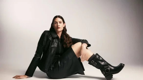 Gerade geschnitten, lässig und praktisch zum Reinschlupfen: Biker-Boots liegen wieder im Trend. Hier ein Beispiel von Vagabond (Schuhe ca. 280 Euro). - © Vagabond/dpa-tmn