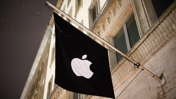 Nach einer Entscheidung der EU-Kommission ver&auml;ndert Apple das Vorgehen bei Abo-Abschl&uuml;ssen au&szlig;erhalb des App Stores in Europa. - &copy; Julian Stratenschulte/dpa