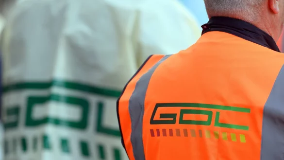 GDL-Mitglieder während einer Kundegebung: Bisher gibt es keine Einigung im Tarifkonflikt mit der Deutschen Bahn. - © Soeren Stache/dpa