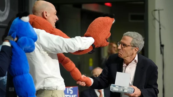 Auch Forschung zur Trennung von betrunkenen und n&uuml;chternen W&uuml;rmern wurde ausgezeichnet. - &copy; Steven Senne/AP/dpa