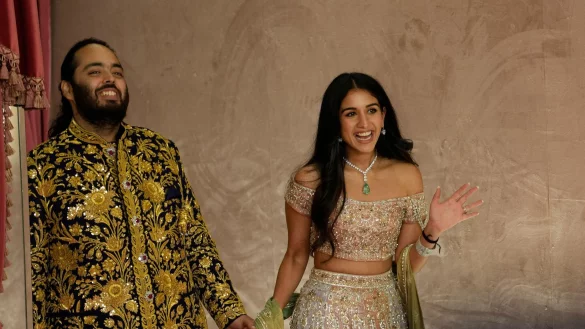 Lange wurde darauf gewartet, nun beginnt die Mega-Hochzteit in Indien endlich. - &copy; Rajanish Kakade/AP