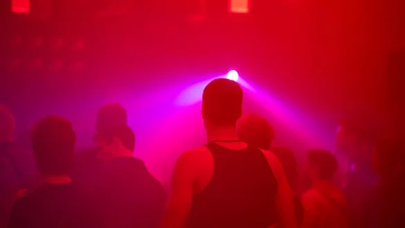 Tanzen, Feiern, Mitgestalten: Bei der langen Nacht der Jugendkultur ist das Programm auf Jugendliche zugeschnitten. (Foto Illustration) - &copy; Fabian Sommer/dpa