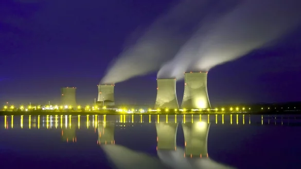 In Frankreich sind Atomkraftwerke noch in Betrieb. Wenn Deutschland aus dem Nachbarland Strom importiert, kann es also gut sein, dass dieser aus einem Akw kommt. - &copy; epa Karaba/EPA_FILE/dpa