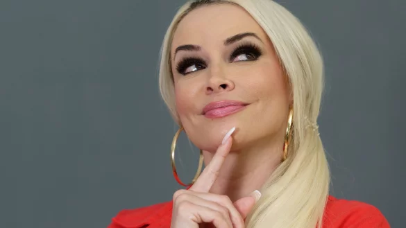 Daniela Katzenberger gibt die Farbwahl ihrer Tochter zu denken. - &copy; Henning Kaiser/dpa