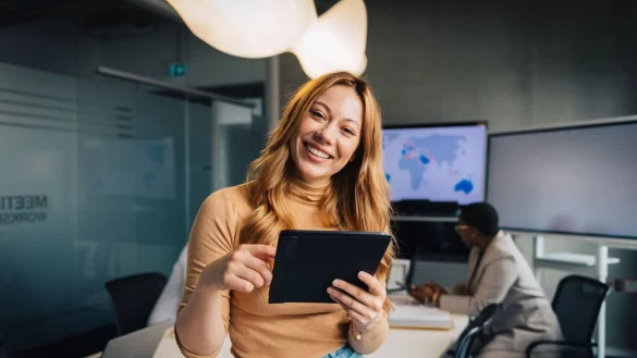 Werbung in eigener Sache: Wer einen potenziellen Arbeitgeber &uuml;berzeugen will, sollte im Anschreiben klarmachen, welchen Mehrwert er oder sie f&uuml;r das Unternehmen mitbringt. - &copy; Zacharie Scheurer/dpa-tmn/dpa