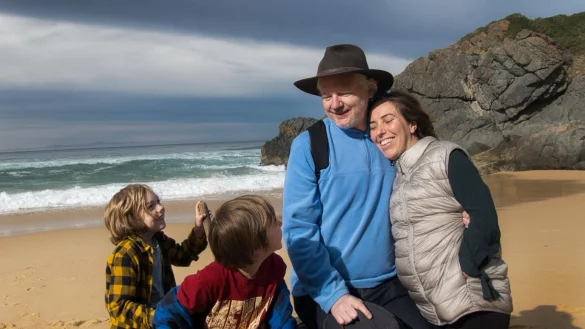 Zum ersten Mal erlebt Julian Assange seine Familie in Freiheit. - &copy; Wikileaks/PA Media/dpa