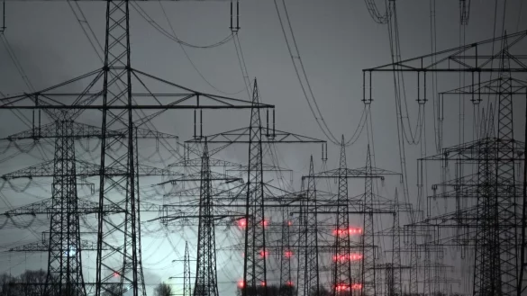 Die nationalen Zertifikate sind teurer geworden. 2024 kosten sie 45 Euro je Tonne. 2025 soll der Preis dann auf 55 Euro steigen. - &copy; Federico Gambarini/dpa