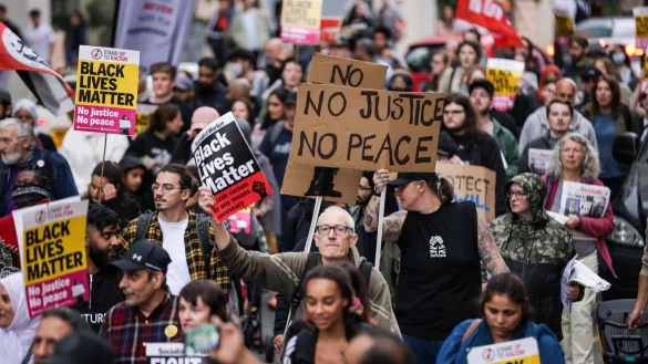 Der britischen Polizei wird immer wieder vorgeworfen, schwarze Menschen sch&auml;rfer zu kontrollieren. (Archivbild) - &copy; James Speakman/PA Wire/dpa