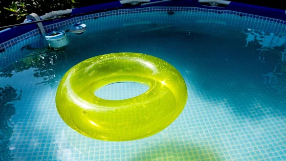 Ein Ferienhaus in Toplage, mit Pool und das zu einem unverschämt günstigen Preis? Reisewillige sollten jetzt skeptisch sein - besonders dann, wenn der Preis gleich komplett fällig wird. - © Zacharie Scheurer/dpa-tmn/dpa